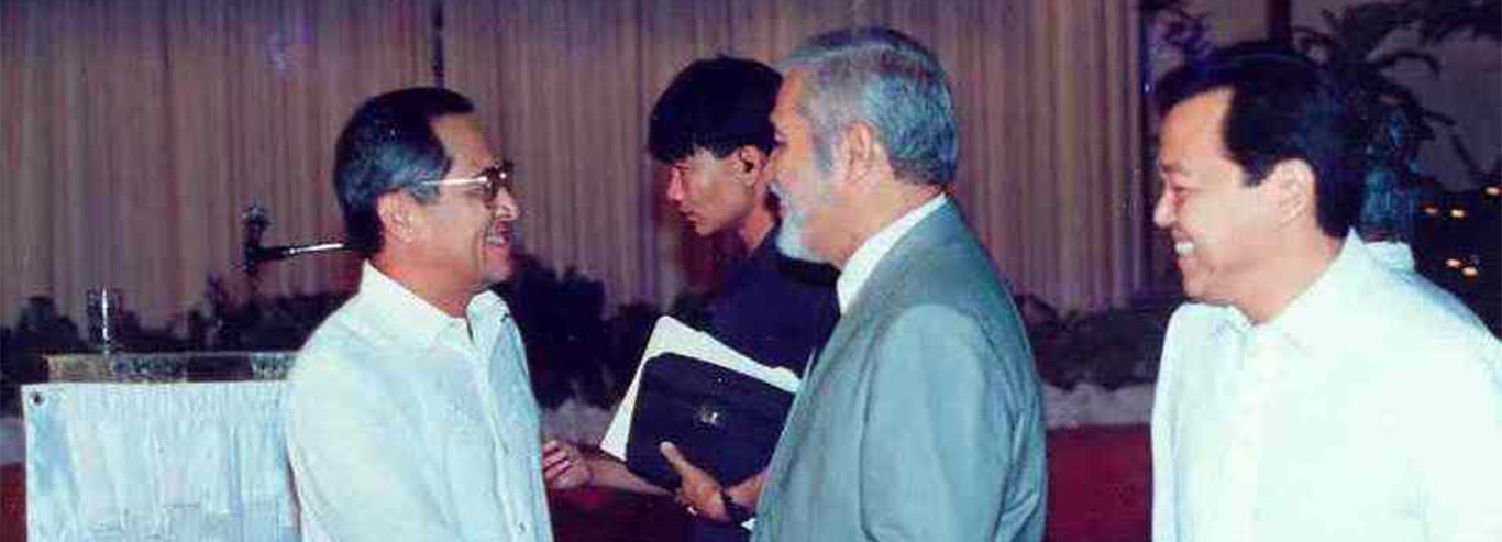 1991 - Ramon Mitra